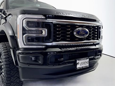 Used 2026 Ford F450 Platinum w/ FX4 Off-Road Package AWD/4WD image 9
