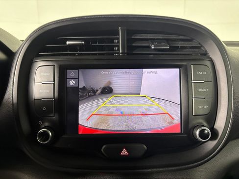 Used 2024 Kia Soul LX w/ Option Group 015 FWD image 16