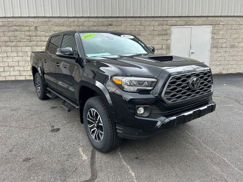 Certified 2022 Toyota Tacoma TRD Sport image 1