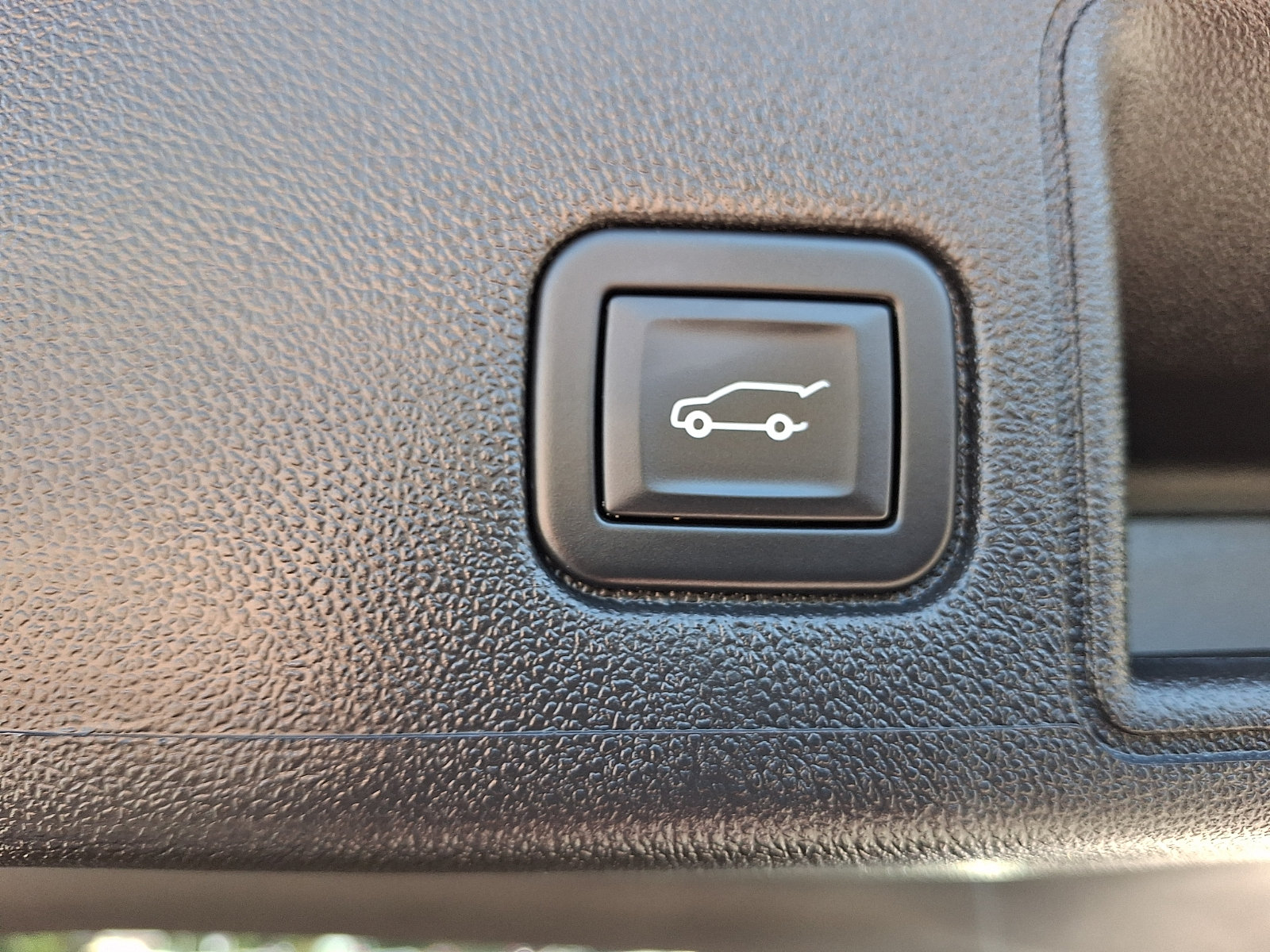Certified 2023 GMC Terrain SLT w/ Tech Package AWD/4WD image 27