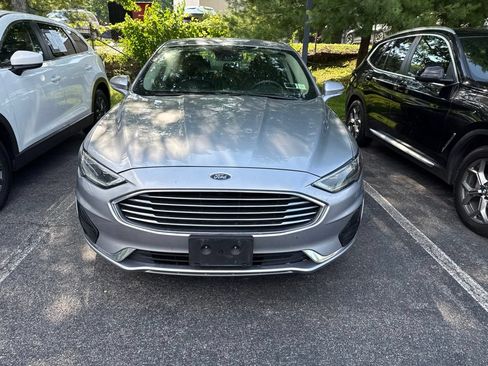 Used 2020 Ford Fusion SEL FWD image 2