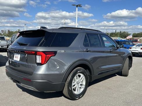 New 2026 Ford Explorer Active w/ Active Comfort Package image 7