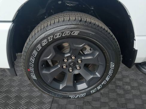 New 2026 RAM 1500 Express AWD/4WD image 23