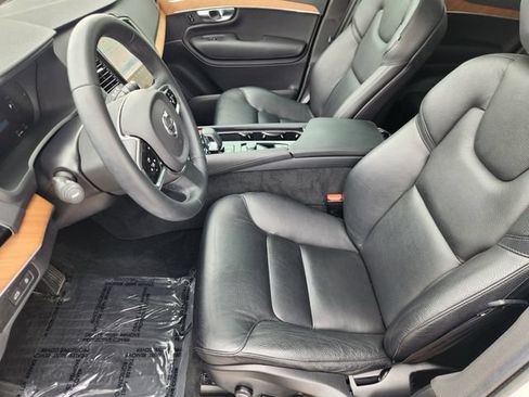 Used 2023 Volvo XC90 T8 Plus AWD/4WD image 13