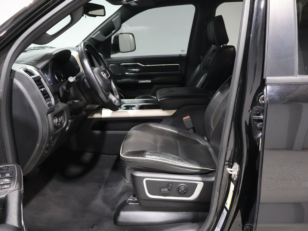 Used 2019 RAM 1500 Laramie AWD/4WD image 11