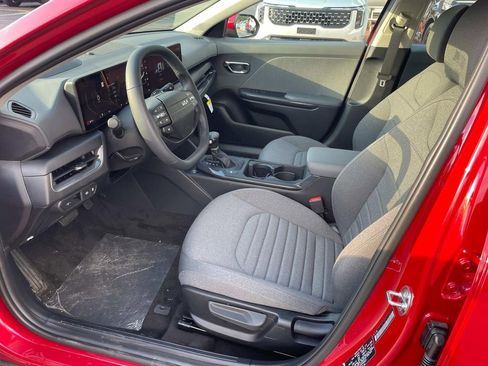 New 2025 Kia K4 EX image 8