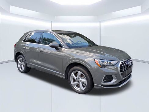 Used 2022 Audi Q3 2.0T Premium w/ Convenience Package AWD/4WD image 11