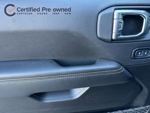 Used 2025 Jeep Wrangler Unlimited Sahara w/ Safety Group image 12