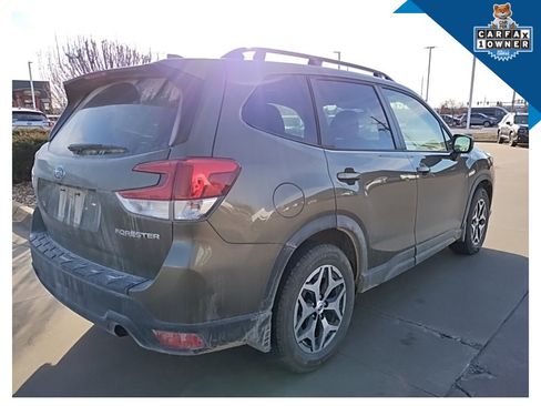 Certified 2023 Subaru Forester Premium image 7