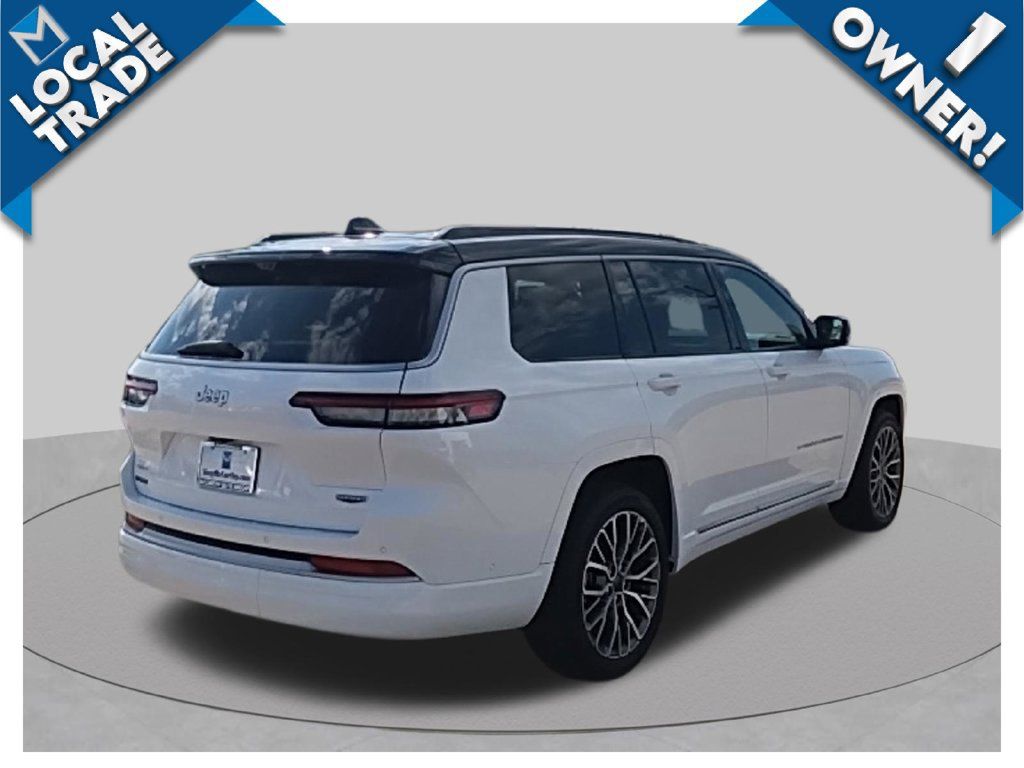 Used 2026 Jeep Grand Cherokee L Summit w/ Advanced Protech Group IV AWD/4WD image 5