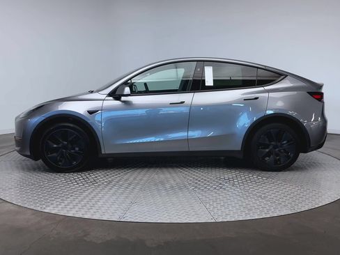Used 2025 Tesla Model Y Long Range AWD/4WD image 5