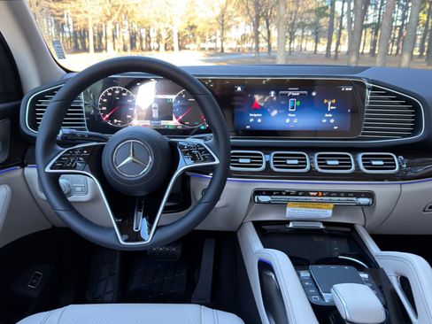 New 2026 Mercedes-Benz GLE 350 4MATIC image 3