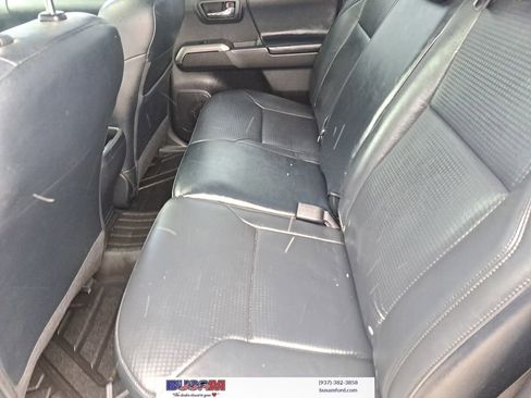 Used 2023 Toyota Tacoma Limited image 9