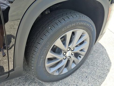 New 2026 Buick Enclave Preferred FWD image 9