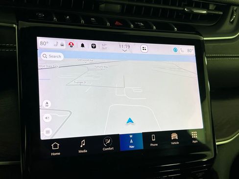 Used 2023 Jeep Grand Cherokee L Limited image 8