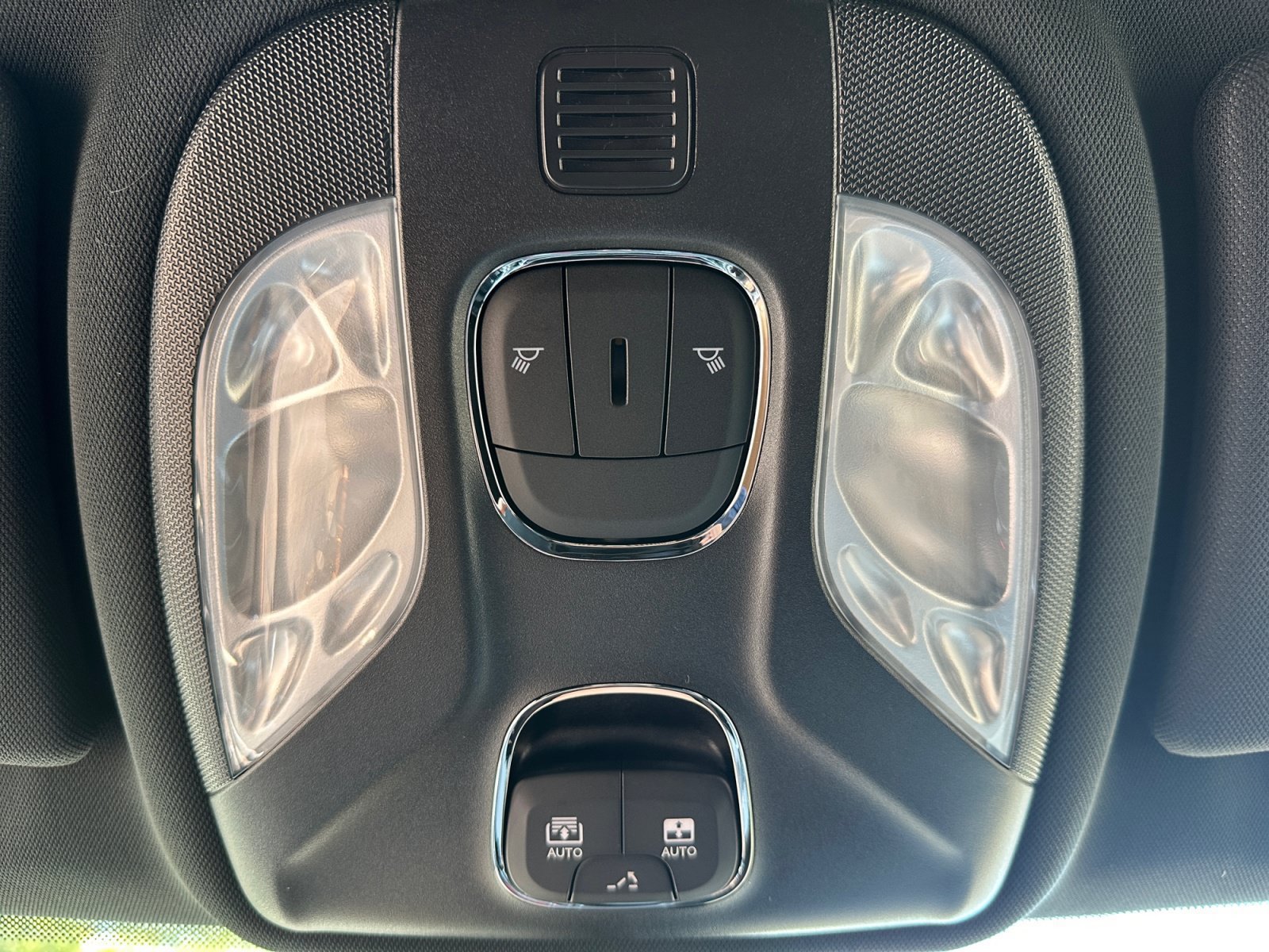 New 2026 Jeep Compass Latitude AWD/4WD image 34