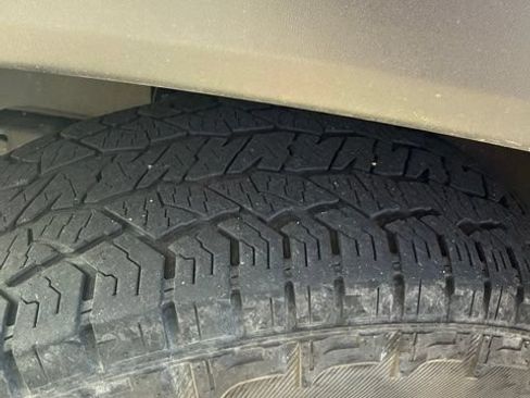 Used 2024 Nissan Frontier Pro-X RWD image 12
