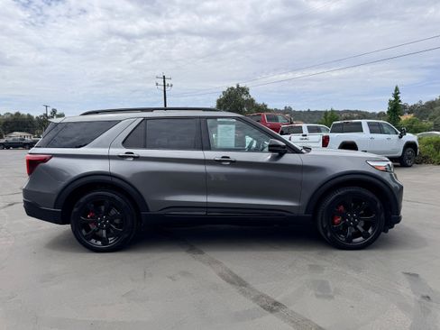 Used 2024 Ford Explorer ST w/ Equipment Group 401A AWD/4WD image 5