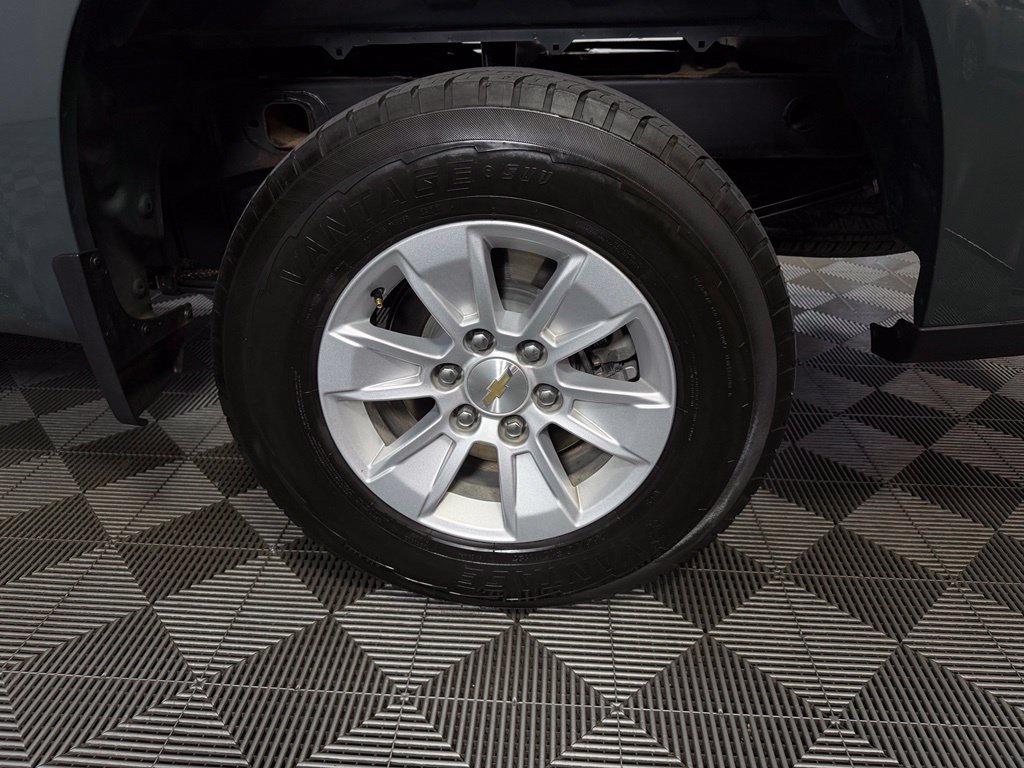 Used 2025 Chevrolet Silverado 1500 LT RWD image 12