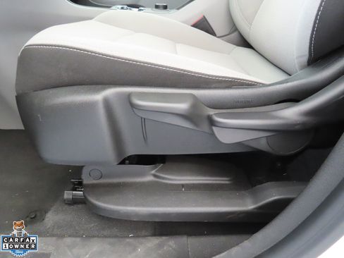 Used 2024 GMC Terrain SLE AWD/4WD image 12
