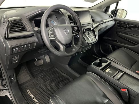 Certified 2023 Honda Odyssey Elite image 3