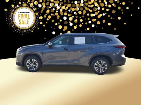 Certified 2024 Toyota Highlander XLE image 9