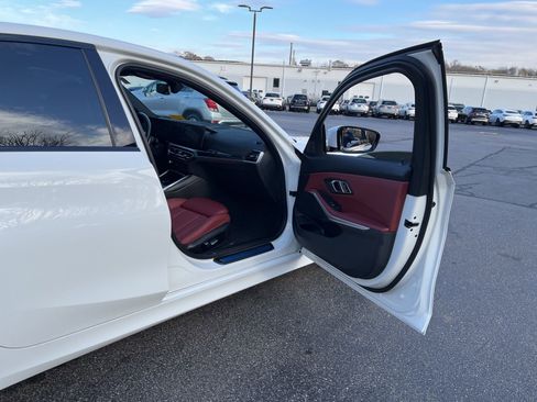 Used 2023 BMW 330i xDrive Sedan w/ Driving Assistance Package image 19