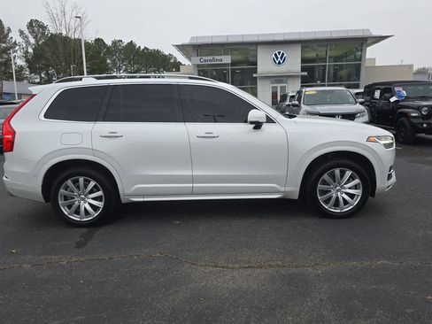 Used 2016 Volvo XC90 T6 Momentum w/ Momentum Plus Package image 4