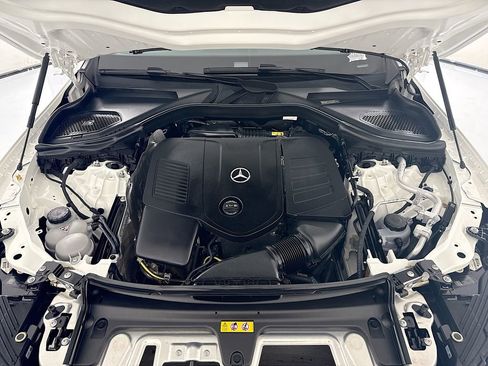 Certified 2025 Mercedes-Benz GLC 300 image 30