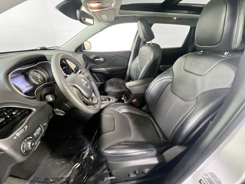 Used 2022 Jeep Cherokee Limited image 19