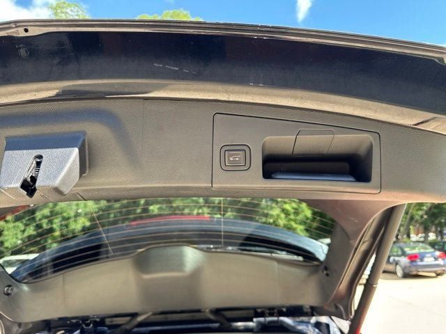 Used 2021 Cadillac XT4 Luxury FWD image 23