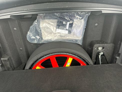 Used 2023 Porsche Macan S image 12