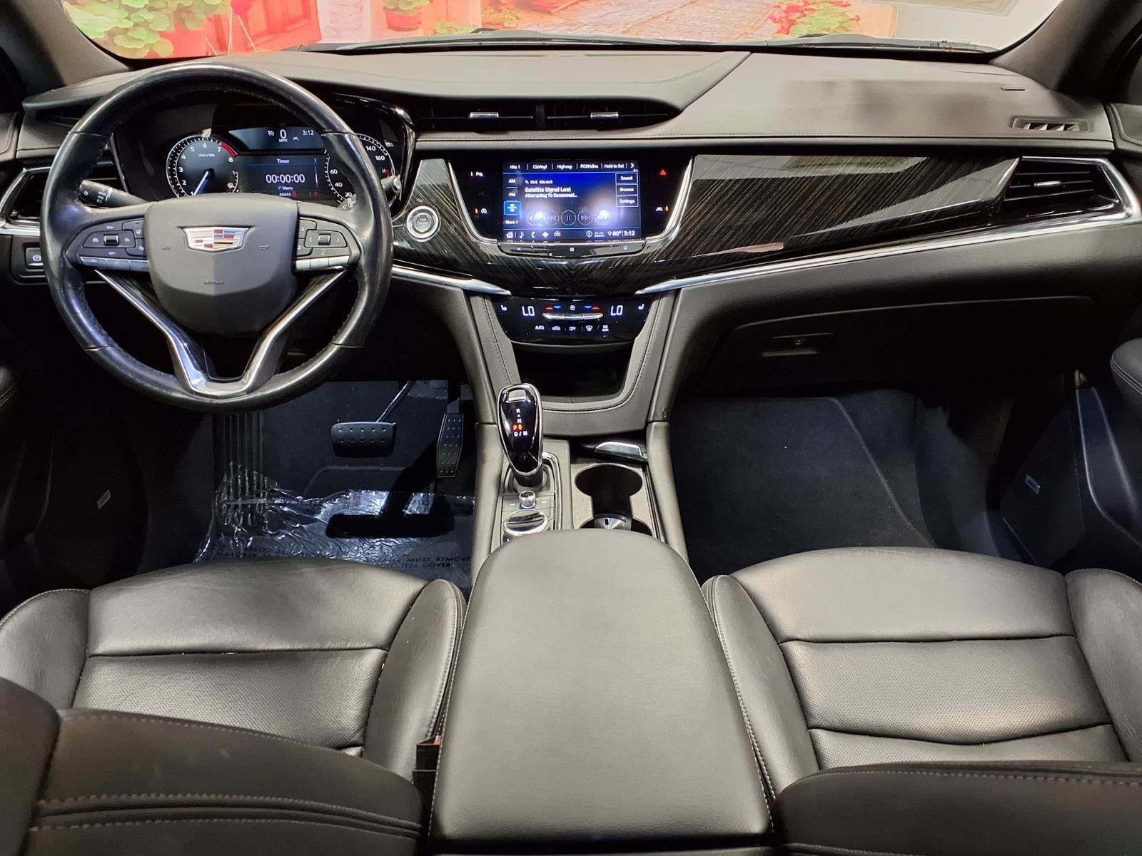 Used 2020 Cadillac XT6 Premium Luxury FWD image 16
