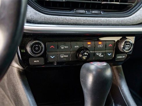 Used 2022 Jeep Compass Latitude w/ Convenience Group image 16