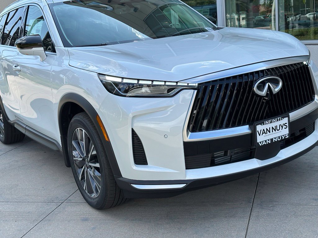 New 2027 INFINITI QX60 Luxe w/ Cargo Package FWD image 10