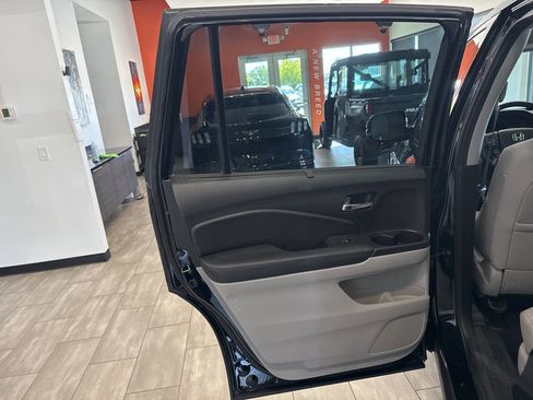 Used 2018 Honda Pilot Elite image 27