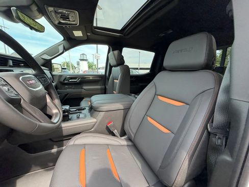 New 2026 GMC Sierra 1500 AT4 w/ AT4 Premium Package AWD/4WD image 9