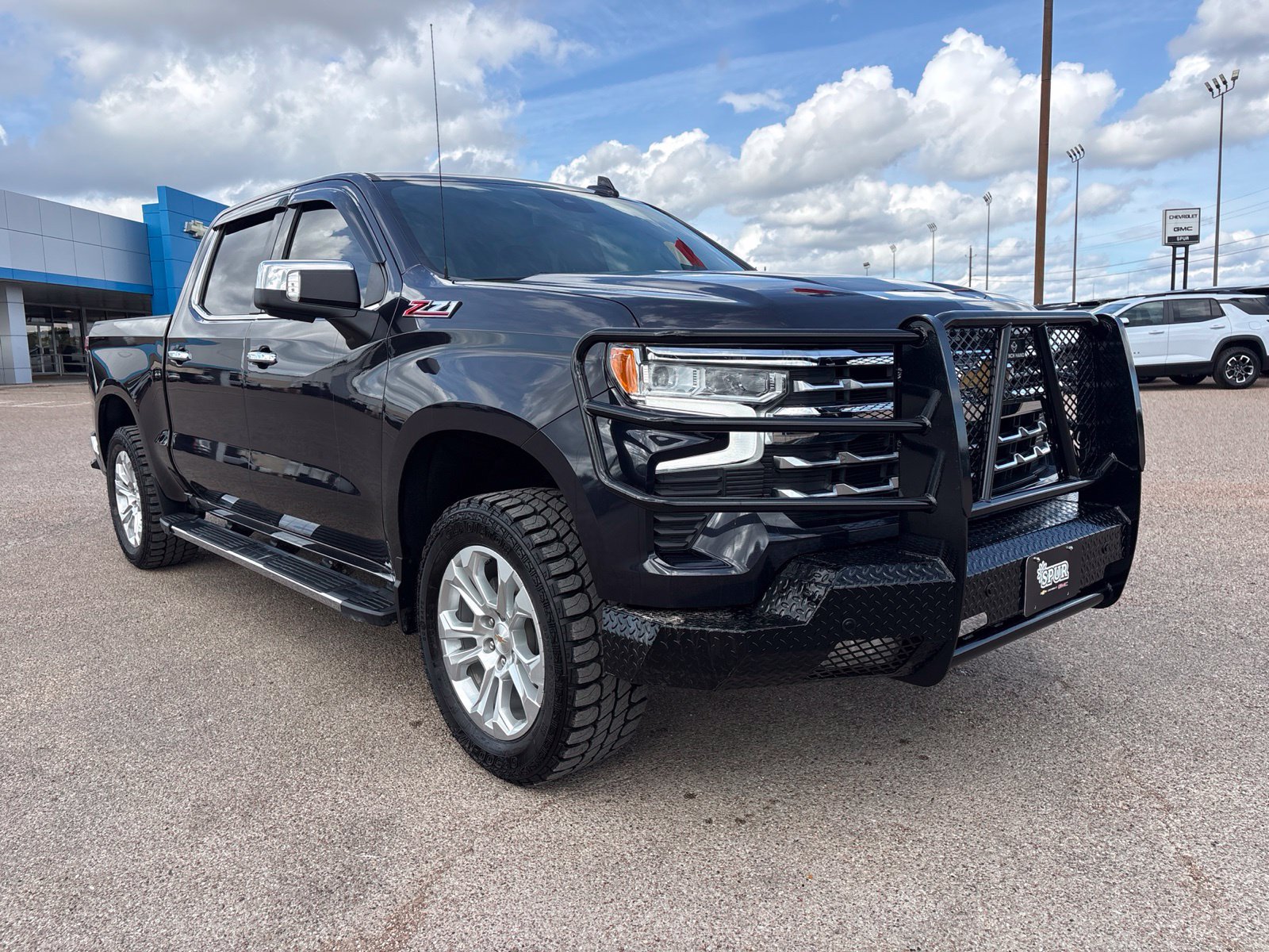 Used 2024 Chevrolet Silverado 1500 LTZ w/ LTZ Convenience Package II AWD/4WD image 8