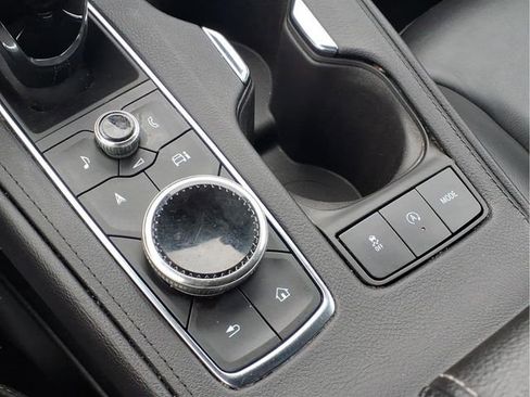 Used 2024 Cadillac XT4 Premium Luxury image 11