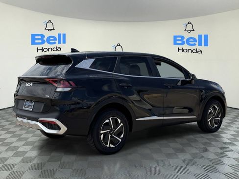 Used 2023 Kia Sportage LX AWD/4WD image 4
