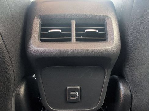 Used 2024 Chevrolet Equinox LT AWD/4WD image 25