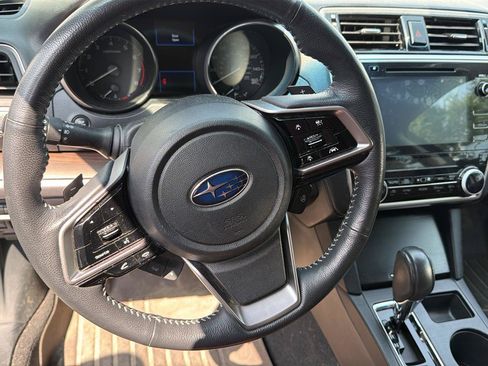 Used 2018 Subaru Outback 3.6R Touring AWD/4WD image 16