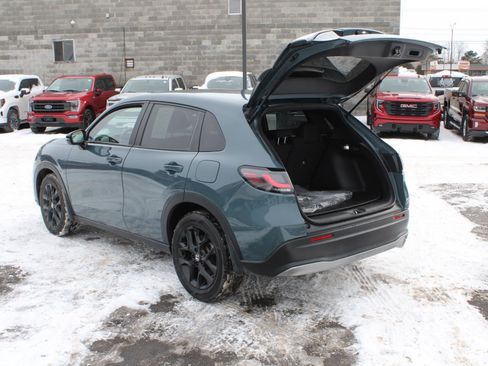 Used 2025 Honda HR-V Sport image 7