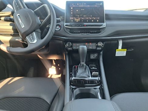 New 2026 Jeep Compass Latitude image 21