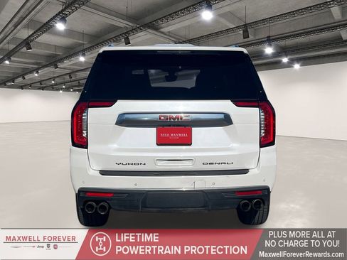 Used 2022 GMC Yukon XL Denali w/ Advanced Technology Package image 15