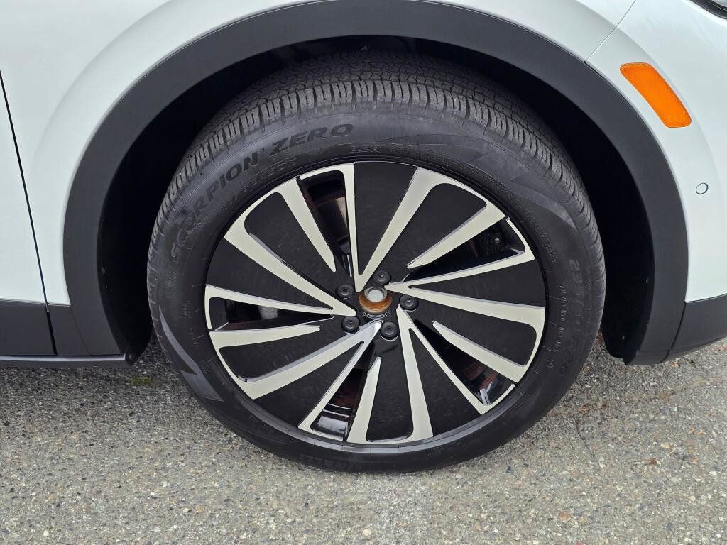 Used 2023 Volkswagen ID.4 Pro S Plus AWD/4WD image 9