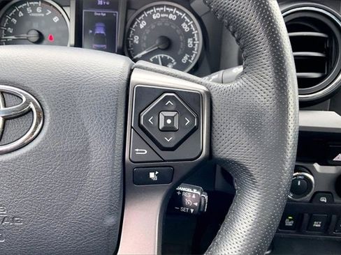 Used 2017 Toyota Tacoma TRD Pro image 15