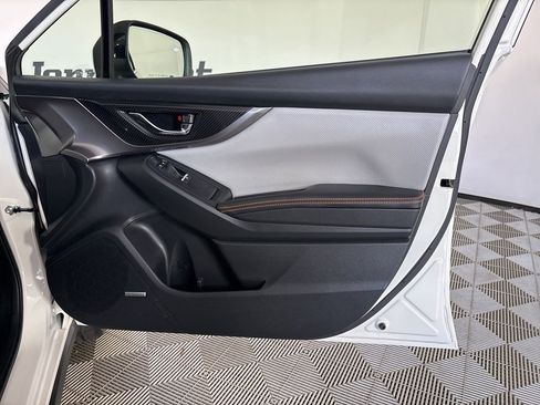 Used 2020 Subaru Crosstrek 2.0i Limited w/ Moonroof Package w/Navigation image 31