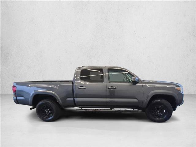 Used 2022 Toyota Tacoma SR5 w/ Technology Package RWD image 4