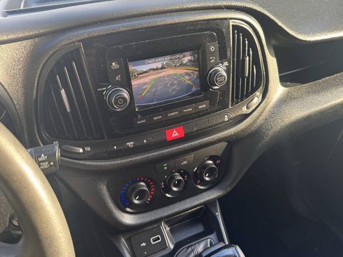 Used 2022 RAM ProMaster City Tradesman FWD image 11